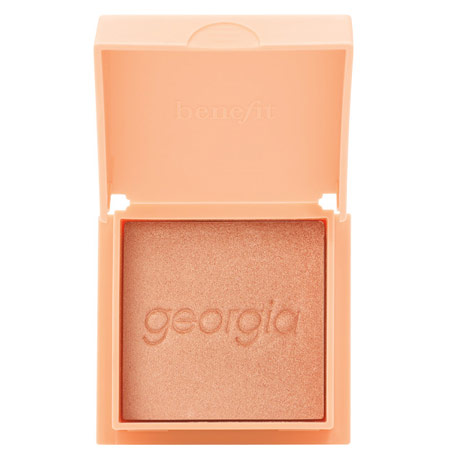 Benefit Georgia Golden Peach Blush Mini 4g บลัชออนสีพีชประกายทอง ที่ได้รับความนิยมมาอย่างยาวนานของเบเนฟิต เสกผิวสีพีชในฝันให้กลายเป็นจริง